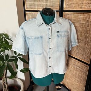 NWOT True Religion Boxy Step Hem Chambray Button Front Copped Top Sz. XL